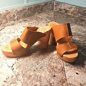 Korkease chunky heeled sandals size 7